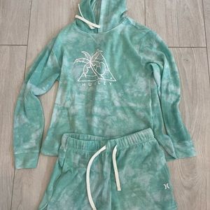 Women’s Hurley sweatshirt and matching bottoms size women’s x small